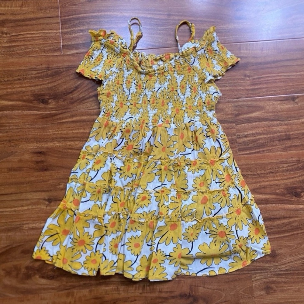 Angie Girls Golden White Floral Smock Tiered Mini Dress Size Large Boho Girly